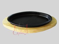 Сковорода овальная на дерев. под-ке 26х17х2см 19046_thumbnail